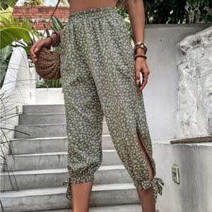 Floral print knot hem pants
